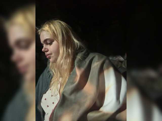 VXETU's BongaCams show and profile