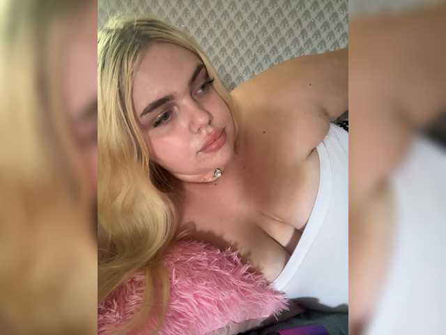 VXETU live cam on BongaCams