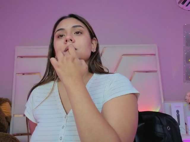 AlannaRousse live cam on BongaCams