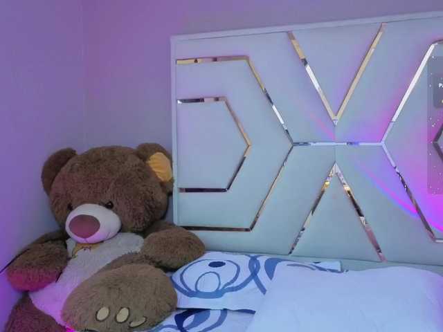 AlannaRousse live cam on BongaCams