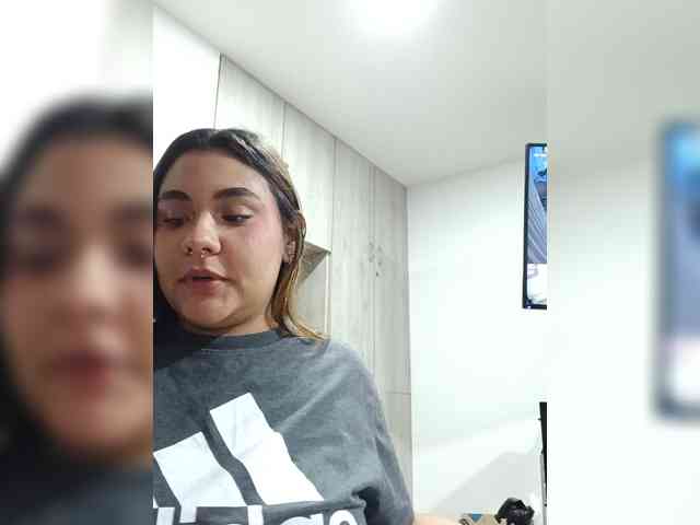 AlannaRousse webcam