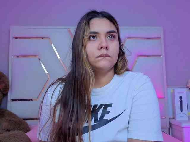 AlannaRousse Live Webcam on BongaCams