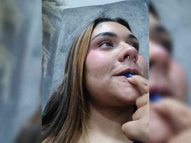AlannaRousse webcam