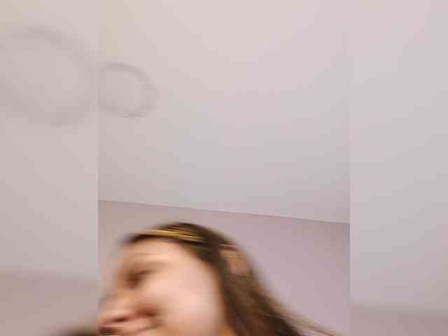 AlannaRousse webcam