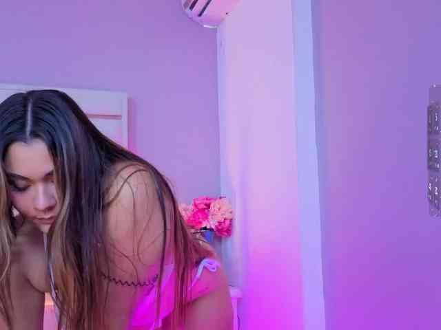 AlannaRousse webcam