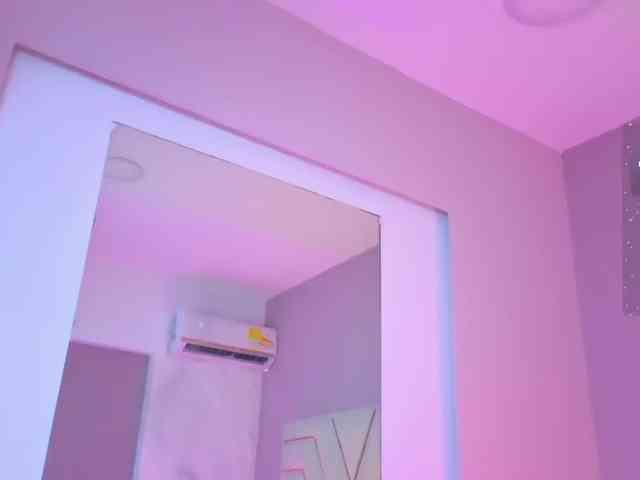 AlannaRousse webcam