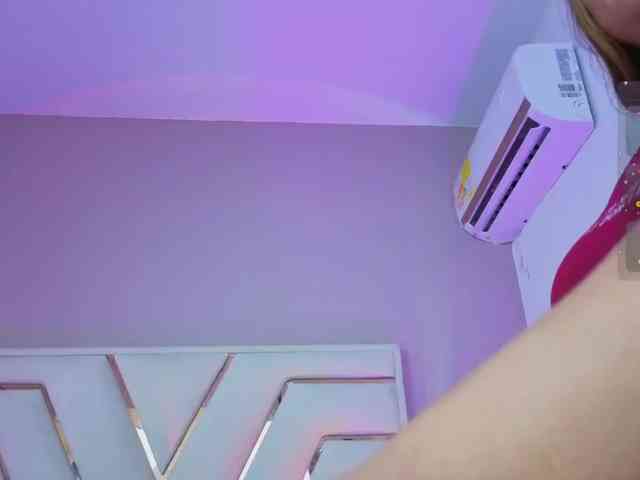 AlannaRousse webcam