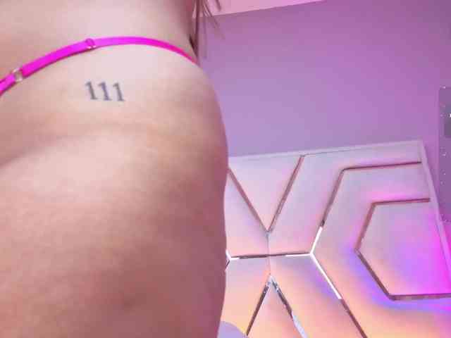 AlannaRousse webcam