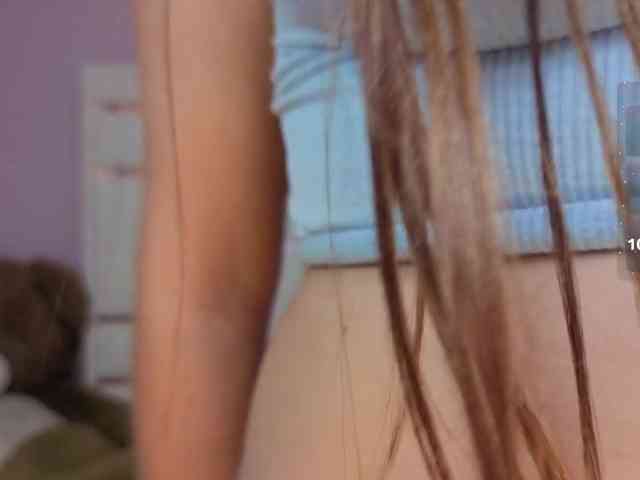 AlannaRousse webcam