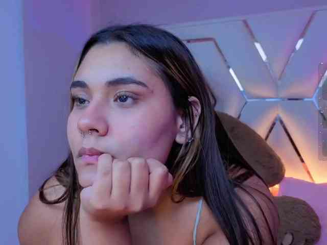 AlannaRousse webcam