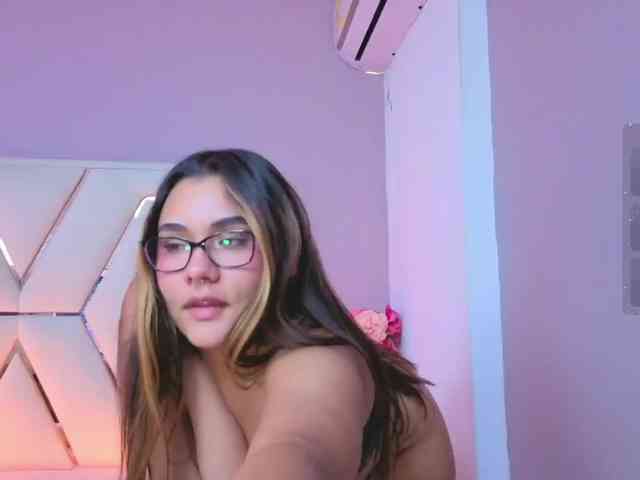 AlannaRousse webcam