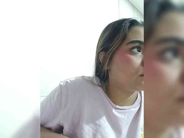 AlannaRousse webcam