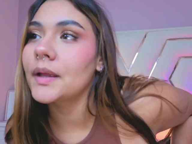 AlannaRousse webcam