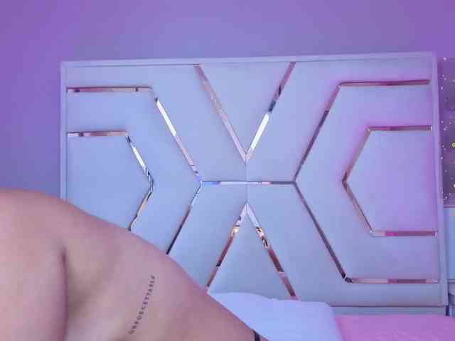 AlannaRousse webcam