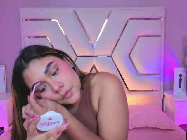 AlannaRousse webcam