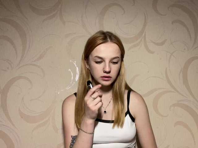 EvaKapnist live cam on BongaCams