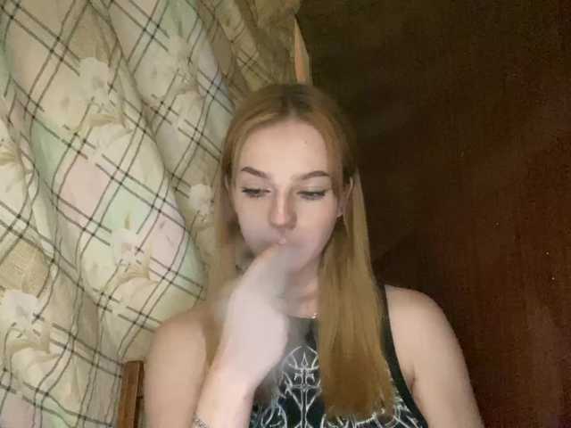 EvaKapnist live cam on BongaCams
