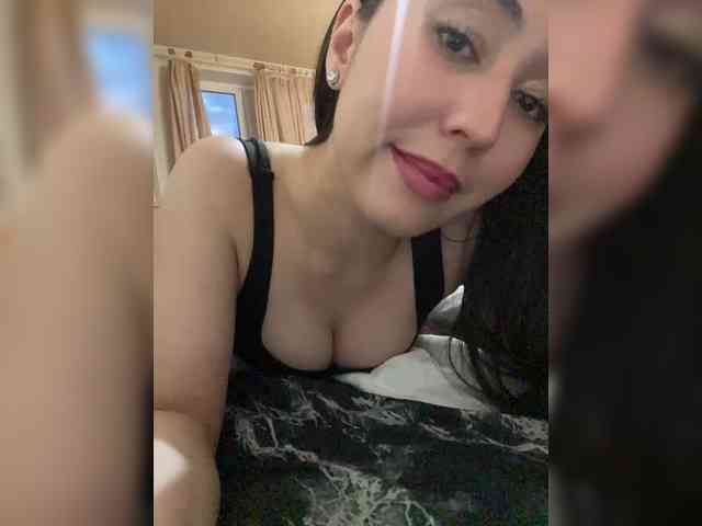 DarkLuna9 webcam