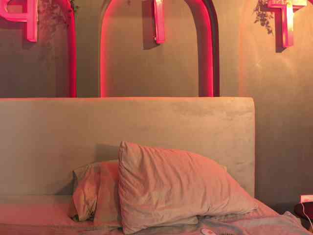 LiliCox webcam