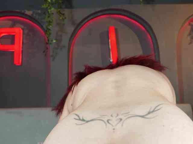 LiliCox webcam