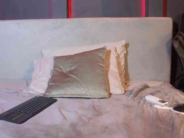 LiliCox webcam