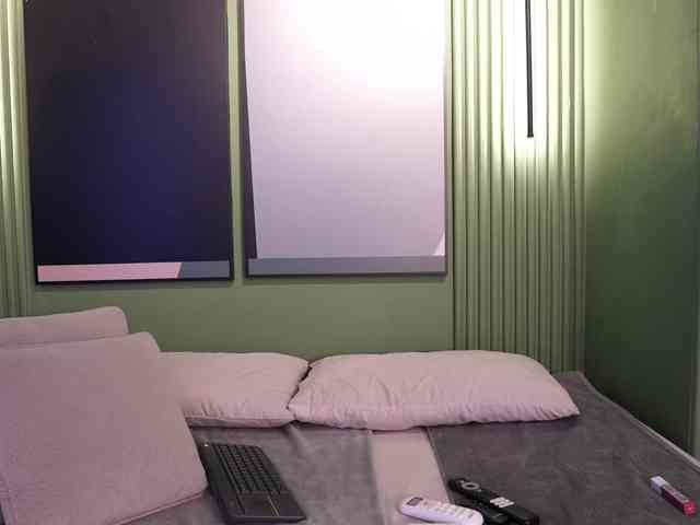 LiliCox webcam