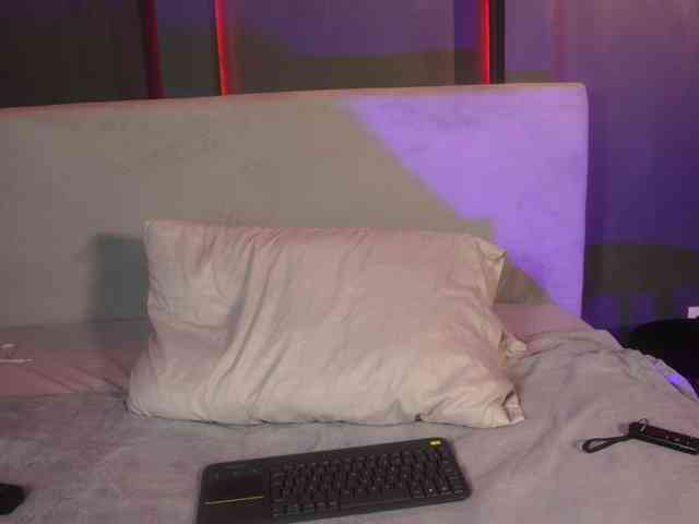 LiliCox webcam