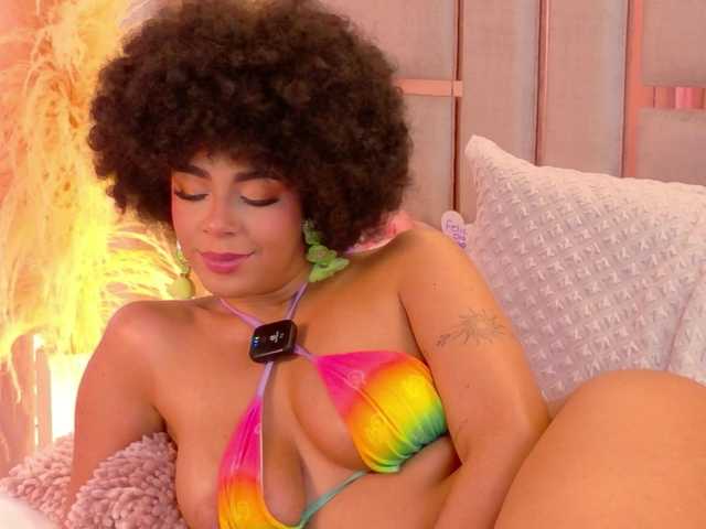 EvaHills live webcam show