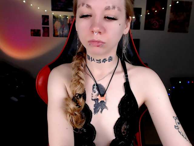 Nica-Kawaii live cam on BongaCams