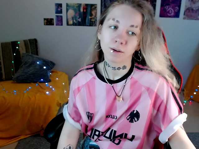 Nica-Kawaii live cam on BongaCams