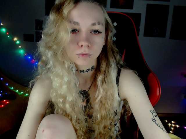 Nica-Kawaii live cam on BongaCams