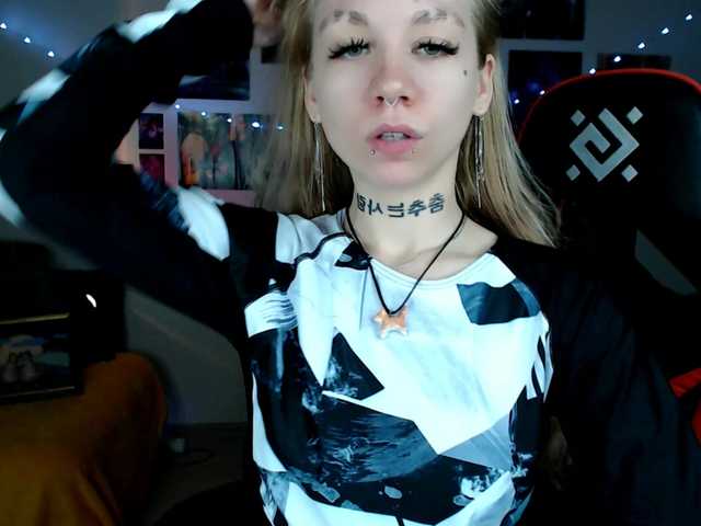 Nica-Kawaii live cam on BongaCams