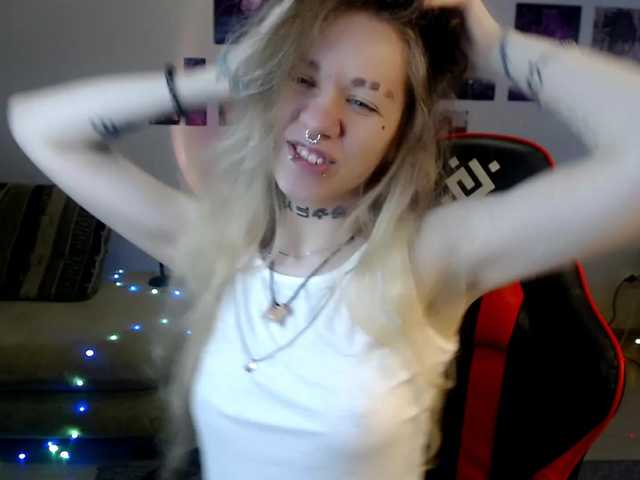 Nica-Kawaii live cam on BongaCams