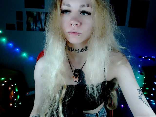 Nica-Kawaii live cam on BongaCams