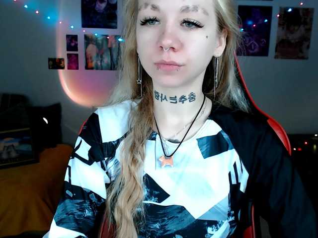 Nica-Kawaii live cam on BongaCams