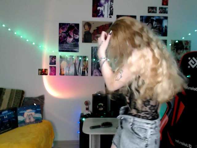Nica-Kawaii live cam on BongaCams