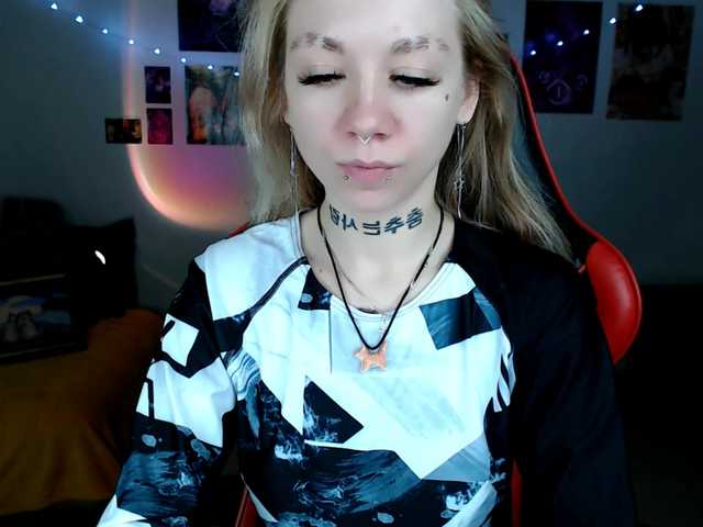 Nica-Kawaii live cam on BongaCams