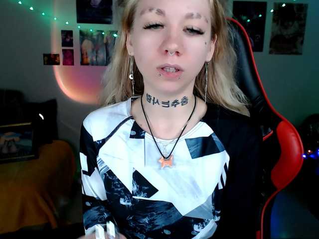 Nica-Kawaii live cam on BongaCams