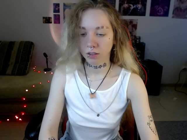 Nica-Kawaii live cam on BongaCams