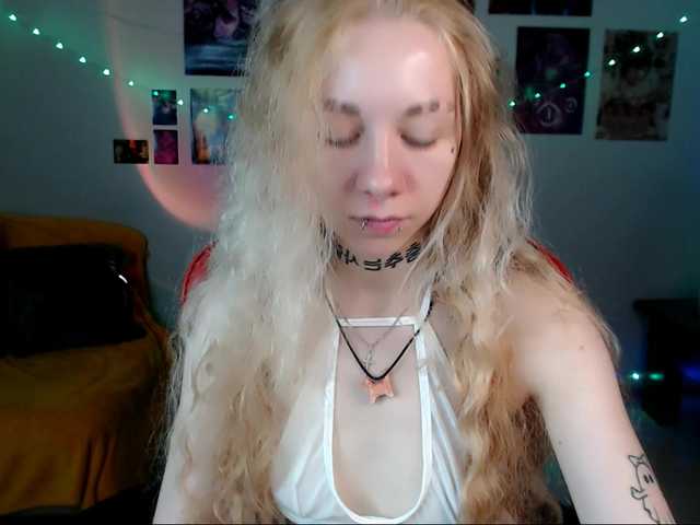 Nica-Kawaii live cam on BongaCams