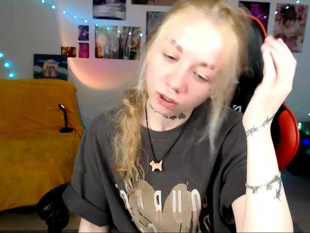 Nica-Kawaii live cam on BongaCams