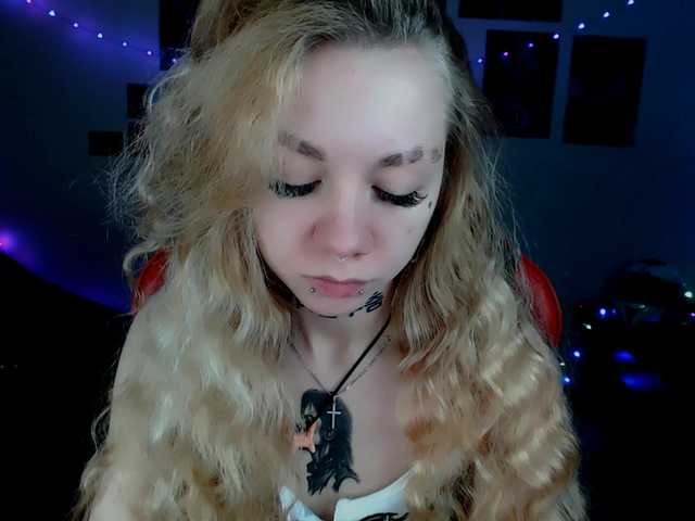 Nica-Kawaii — live female cam