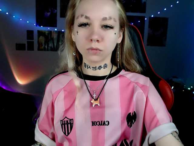 Nica-Kawaii live cam on BongaCams