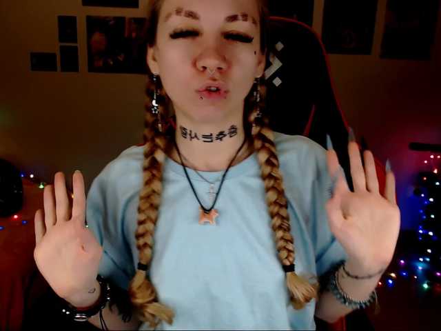 Nica-Kawaii live cam on BongaCams