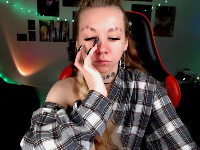 Nica-Kawaii live cam on BongaCams