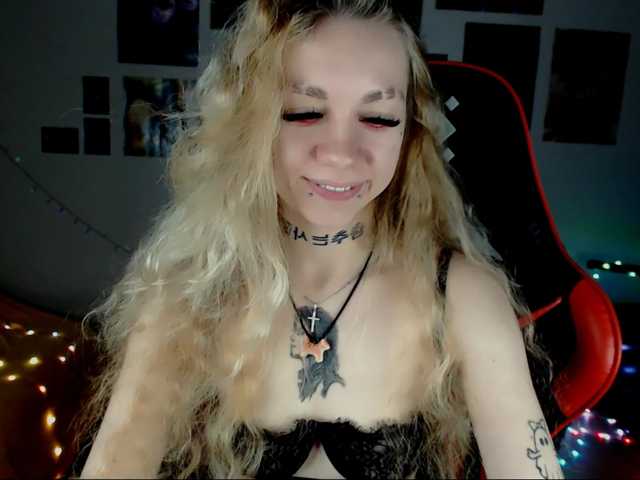 Nica-Kawaii, live now on BongaCams