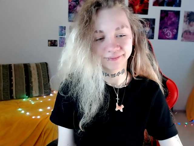 Nica-Kawaii live cam on BongaCams