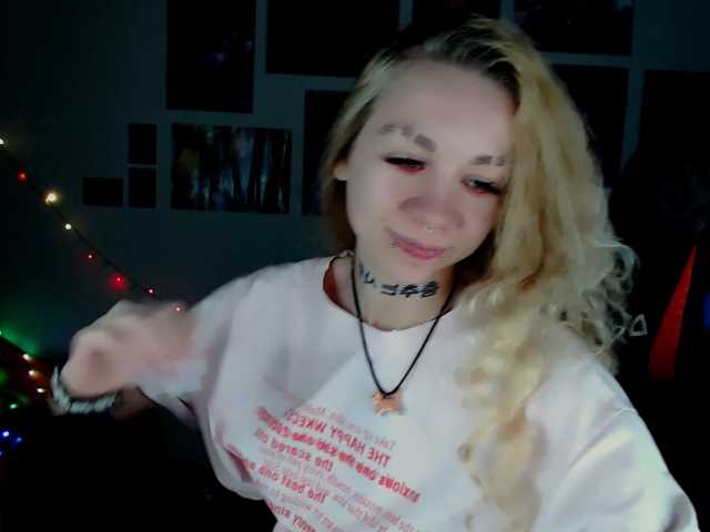 Nica-Kawaii live cam on BongaCams