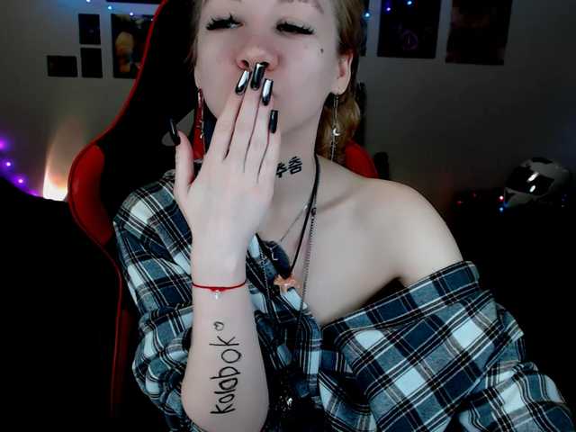 Nica-Kawaii live cam on BongaCams