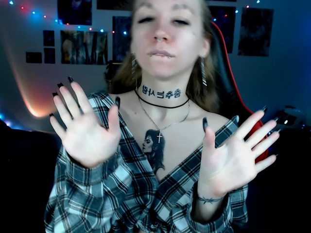 Nica-Kawaii live cam on BongaCams